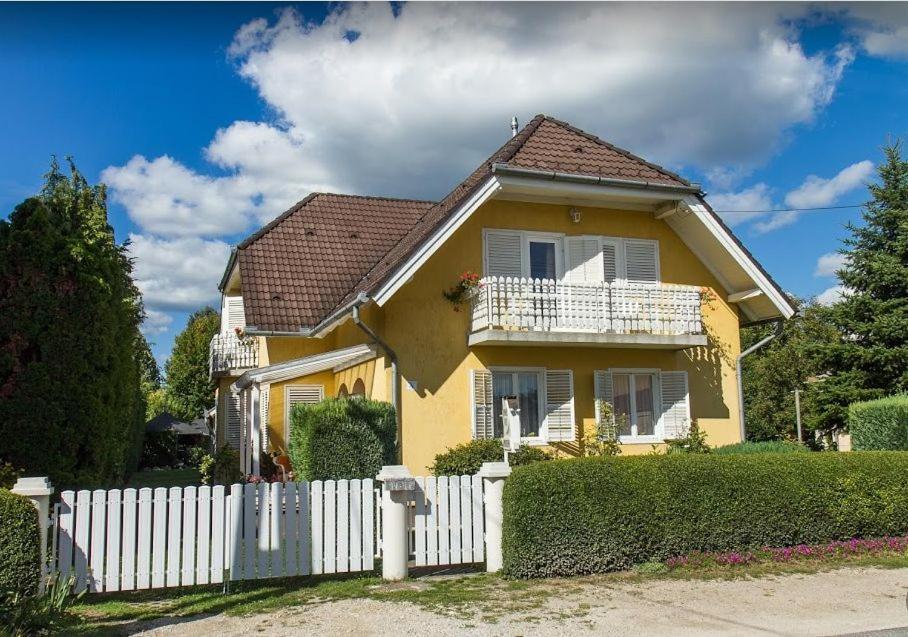 Gizella Haz Apartment Keszthely Luaran gambar