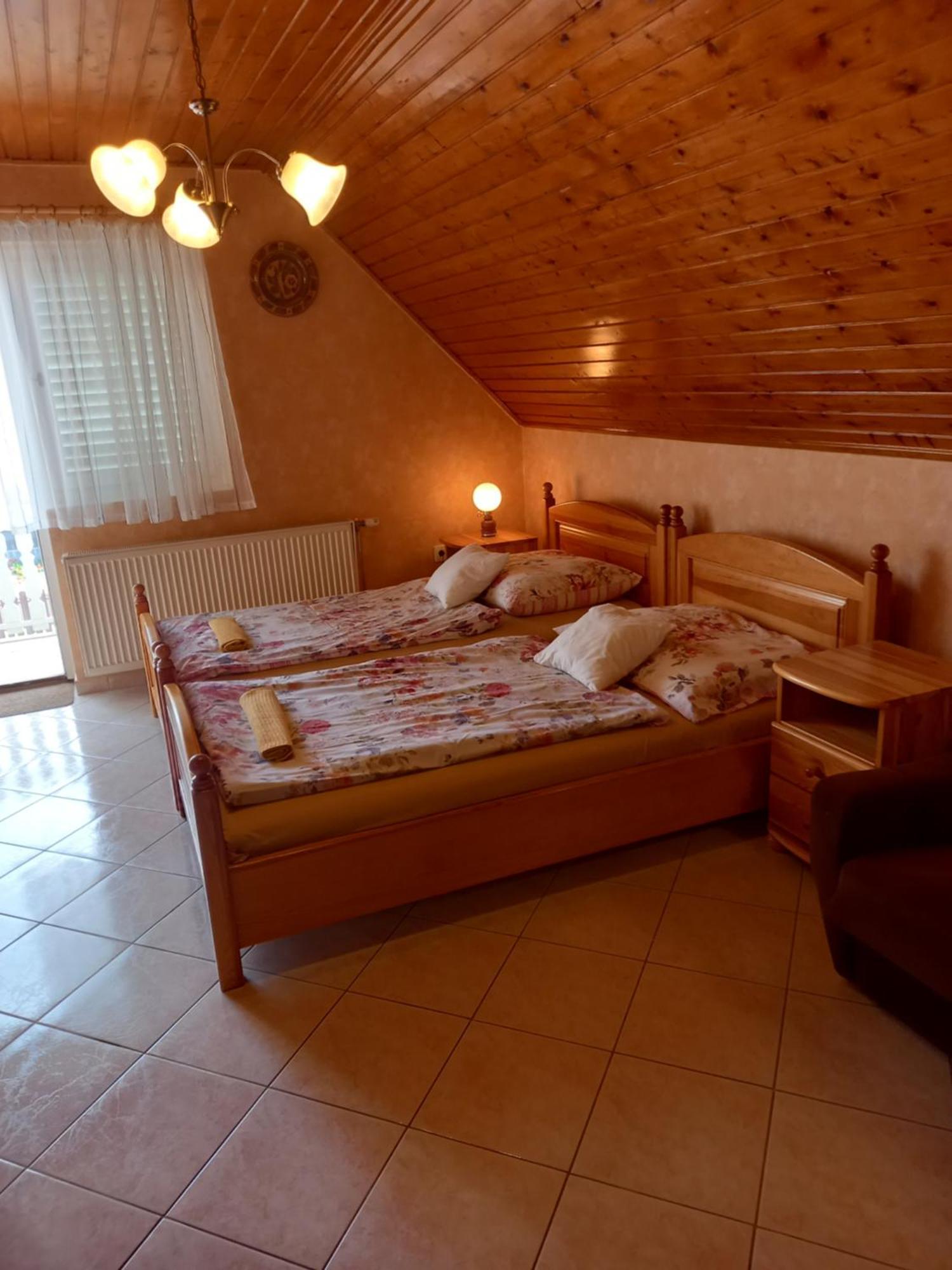 Gizella Haz Apartment Keszthely Luaran gambar